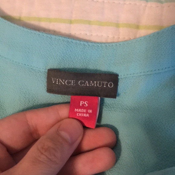 Vince Camuto Long Sleeve V-Neck Top - Picture 8 of 9